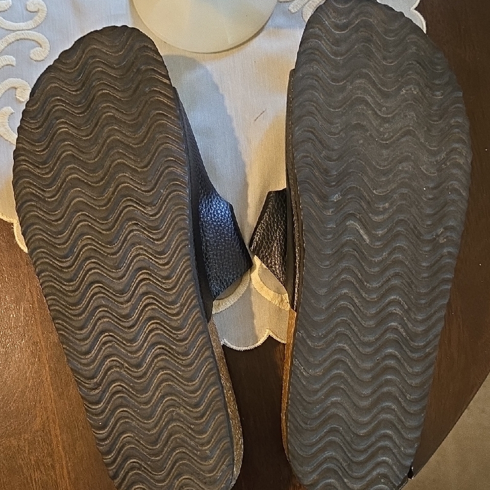 Black and Silver Sandals with Contoured Footbed - Picture 4 of 5